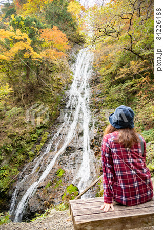 ミドル女性一人旅で丸神の滝 ミドル女性一人旅で丸神の滝 84226488