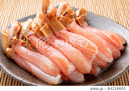 かにむき身(ズワイガニ足ポーション解凍)。 84226605