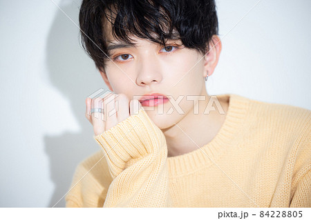 男性　ビューティ　ジェンダーレス 84228805