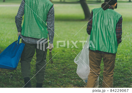 ゴミ拾いボランティア 84229067