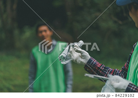 ゴミ拾いボランティア 84229102