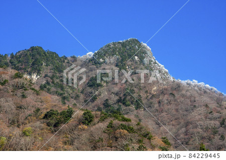 奈良県行者還岳、稜線積雪風景-3 奈良県行者還岳、稜線積雪風景-3 84229445