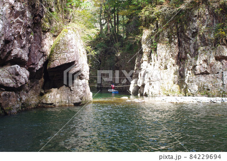 特別名勝三段峡の猿飛渡船の景色 84229694
