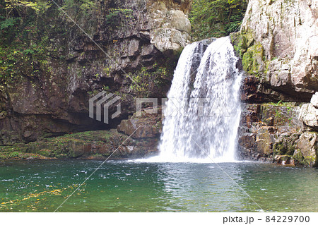 特別名勝三段峡の猿飛渡船の景色 84229700