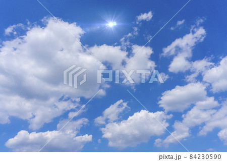 太陽の日差しと爽やかな青空と雲の背景素材_m_15 太陽の日差しと爽やかな青空と雲の背景素材_m_15 84230590