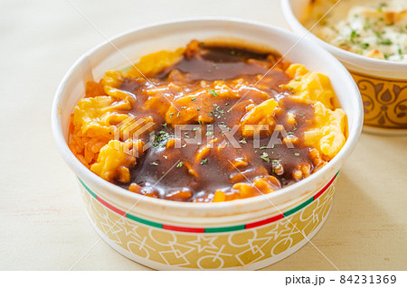 オムライス丼とグラタン オムライス丼とグラタン 84231369
