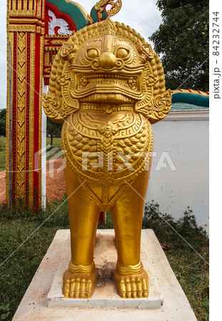 statue of a lion in Wat Phra That statue of a lion in Wat Phra That 84232744