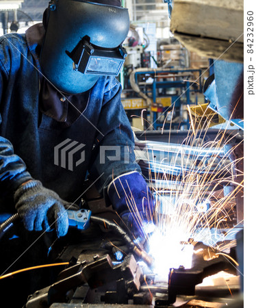 Welding with sparks 84232960