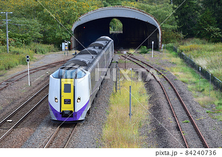 石勝線　川端　JR北海道　キハ261系1000番台　ST-1218編成（札幌）　とかち 84240736
