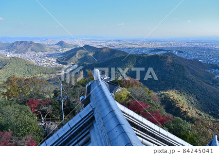青空の岐阜城より犬山城を望む 84245041