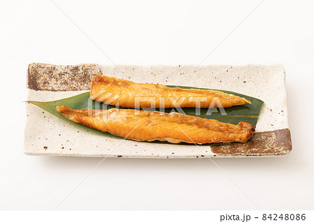 トラウトサーモンハラスの塩焼き 84248086