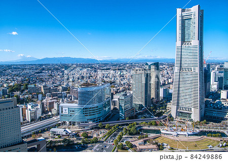 日本の横浜都市景観 みなとみらいや横浜の街並み、富士山などを望む 日本の横浜都市景観 みなとみらいや横浜の街並み、富士山などを望む 84249886