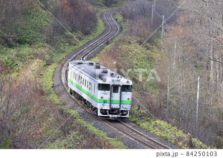 石北本線　金華（信）－生田原　キハ40-1735（旭川） 84250103