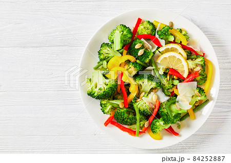 broccoli sweet pepper green beans salad on a plate broccoli sweet pepper green beans salad on a plate 84252887