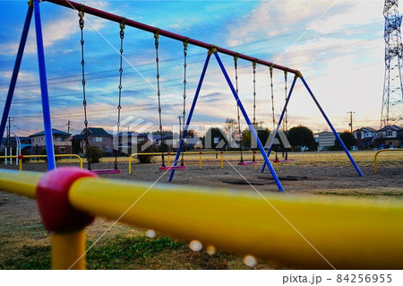 朝の公園 朝の公園 84256955