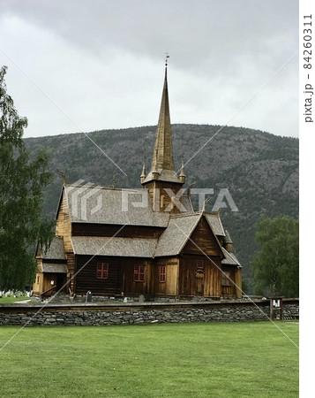 ノルウェー　ロム・スターヴ教会　全景 84260311