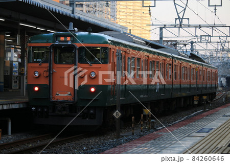 岡山駅 115系～湘南色～ 84260646