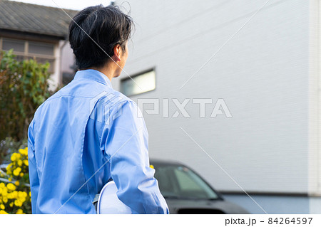 作業服の男性 ミドル 住宅 作業服の男性 ミドル 住宅 84264597