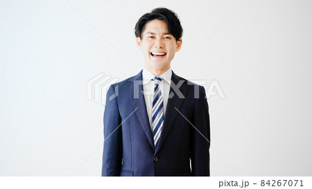 笑顔のビジネスマン 84267071