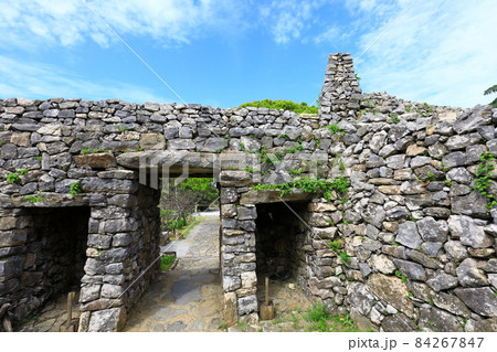 世界遺産　今帰仁城跡　平郎門 84267847