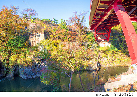 高津戸峡 高津戸渓谷 高津戸橋 紅葉はじめ 秋の風景 高津戸峡 高津戸渓谷 高津戸橋 紅葉はじめ 秋の風景 84268319