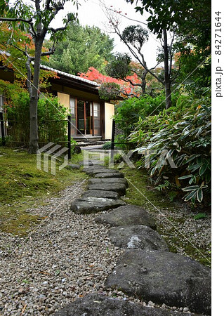 秋の嚶鳴庵 秋の嚶鳴庵 84271644