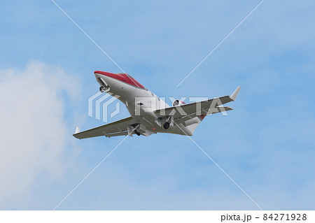 ホンダジェット離陸 84271928