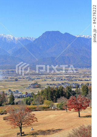 晩秋の安曇野と北アルプス 晩秋の安曇野と北アルプス 84276222