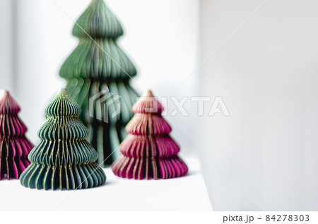 Trendy paper Christmas trees 84278303