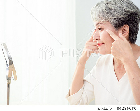 大人 アダルト 成人 84286680