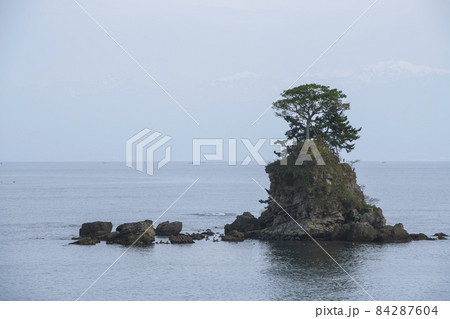 富山県雨晴海岸 富山県雨晴海岸 84287604