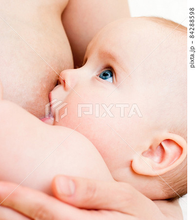 Breastfeeding 84288598