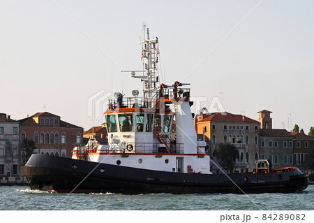 Tugboat 84289082