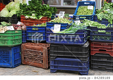 Green vegetables Green vegetables 84289189