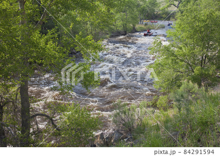 whitewater rafters 84291594