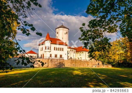 Medieval castle Budatin with park at autumn season, Slovakia. Medieval castle Budatin with park at autumn season, Slovakia. 84293663