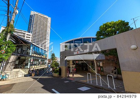 東京　渋谷区の都市風景　代官山駅 84294979