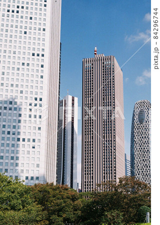 （都市風景）東京都新宿区 西新宿高層ビル街の風景 84296744