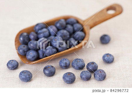 scoop of blueberries scoop of blueberries 84296772