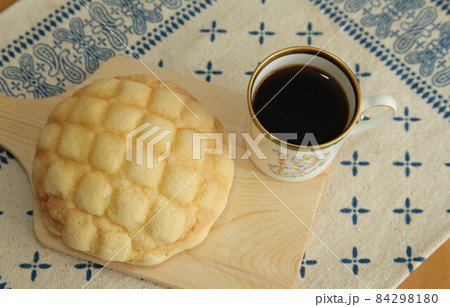 メロンパン 84298180