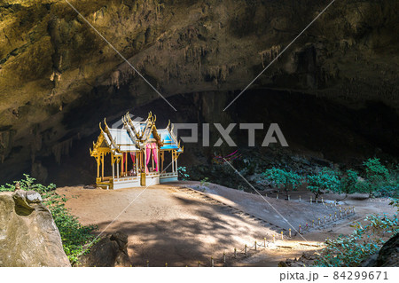 Royal pavilion in Phraya Nakorn cave 84299671