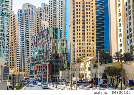 Modern road in Dubai 84300139