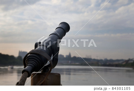 canon overlooking Missouri River canon overlooking Missouri River 84301105