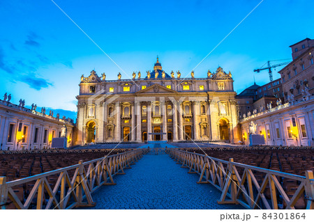 Vatican at night 84301864