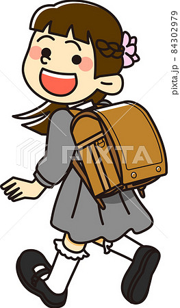 茶色のランドセルを背負う小学生の女の子 茶色のランドセルを背負う小学生の女の子 84302979