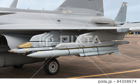 スウェーデン空軍JAS39グリペンの空対空ミサイルと滑空式誘導爆弾 スウェーデン空軍JAS39グリペンの空対空ミサイルと滑空式誘導爆弾 84308674