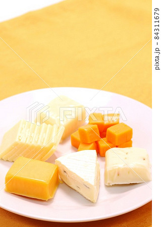 チーズ色々　ミモレット　チェダー　カンボゾーラ　ゴーダ　ペッパージャック 84311679