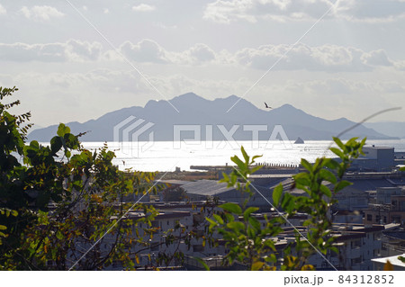 江波山公園より眺めた厳島の景色 江波山公園より眺めた厳島の景色 84312852