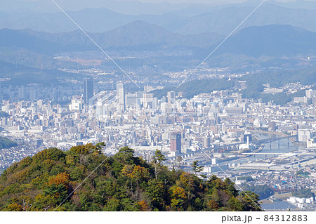 絵下山から眺めた秋の広島湾の景色 84312883