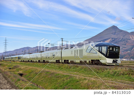 磐越西線 猪苗代ー川桁 JR東日本 E001系 TRAIN SUITE 四季島(尾久) 磐越西線 猪苗代ー川桁 JR東日本 E001系 TRAIN SUITE 四季島(尾久) 84313010